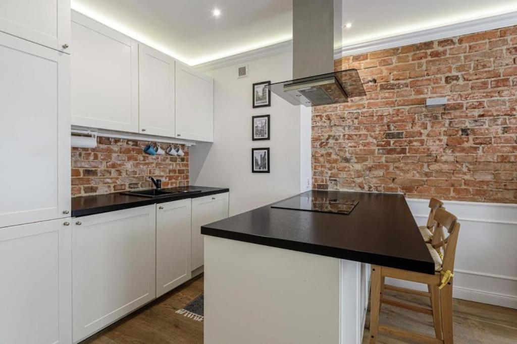 Central Wroclaw Apartment - City Center - Bright And Cozy - U11 Kültér fotó