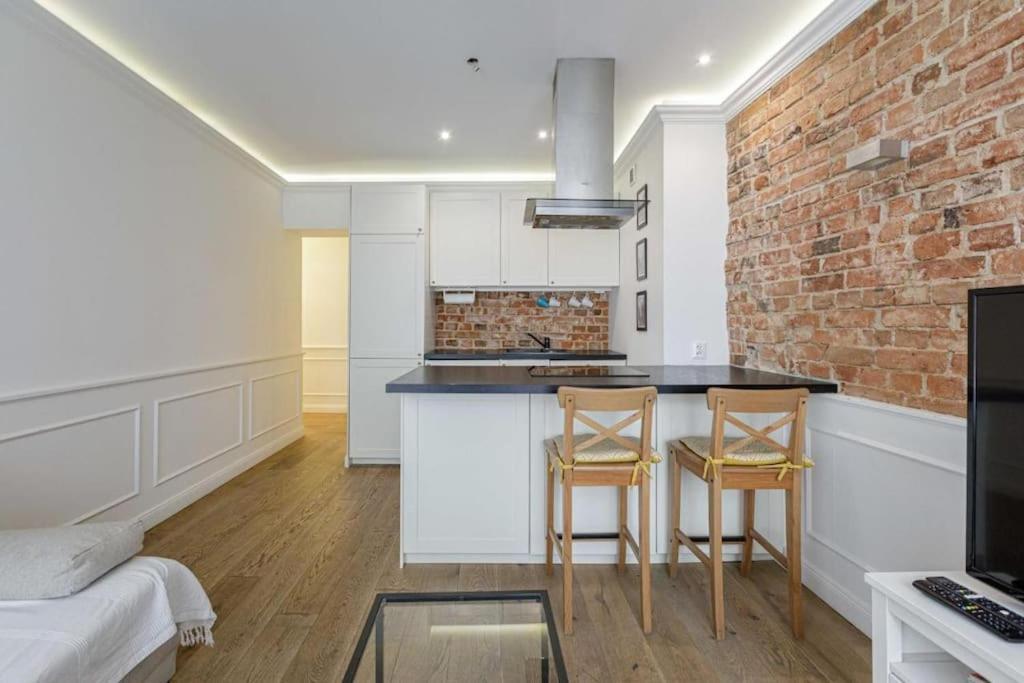 Central Wroclaw Apartment - City Center - Bright And Cozy - U11 Kültér fotó